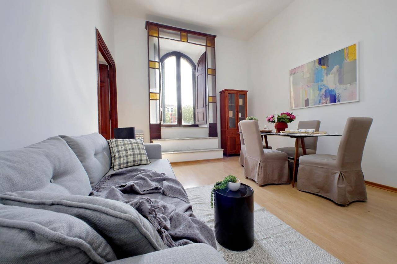 Cavour 2 Bedrooms Apartment Рим Екстер'єр фото