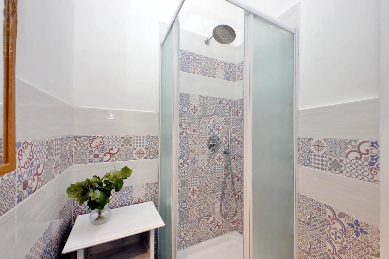 Cavour 2 Bedrooms Apartment Рим Екстер'єр фото